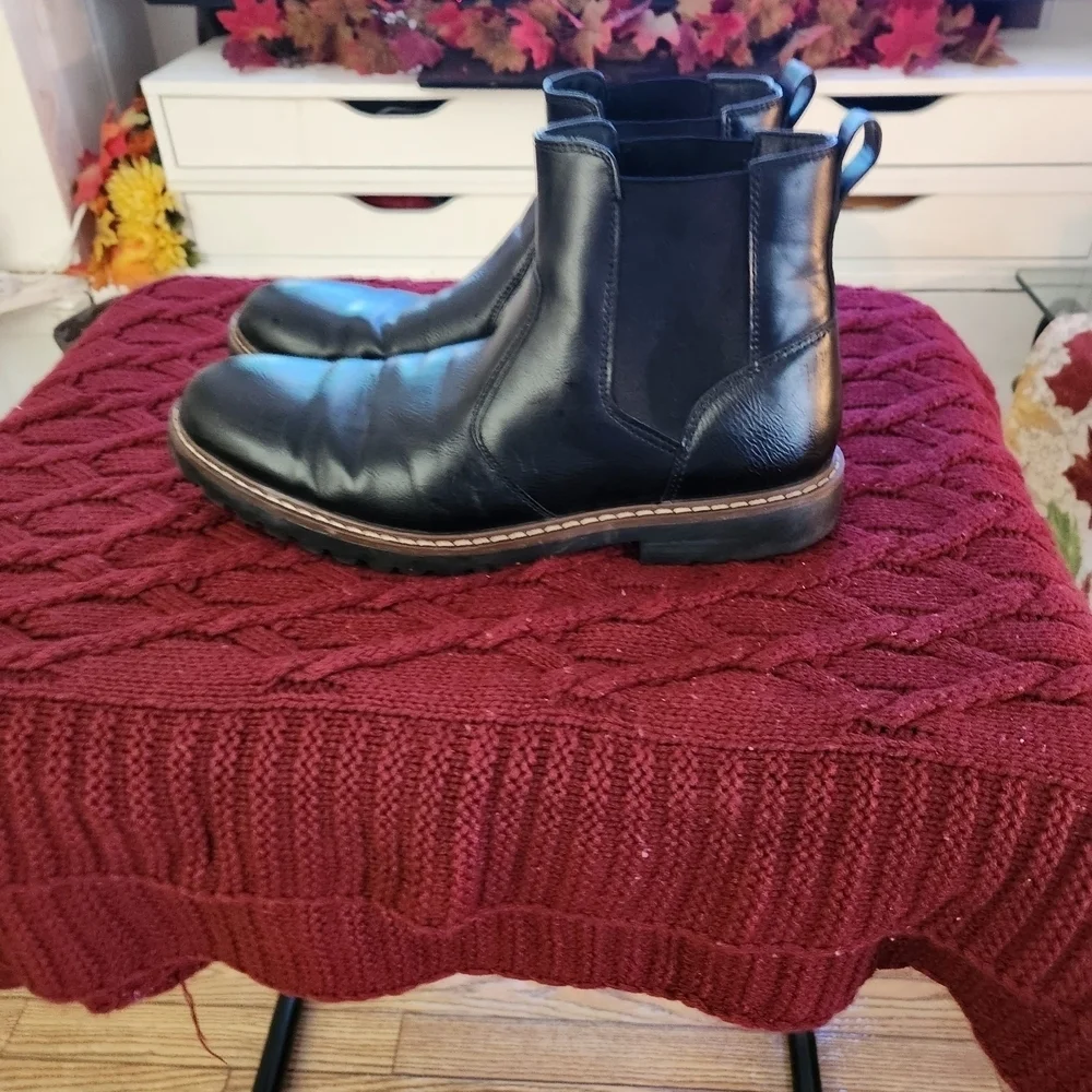Black Leather Men's Chelsea Boots